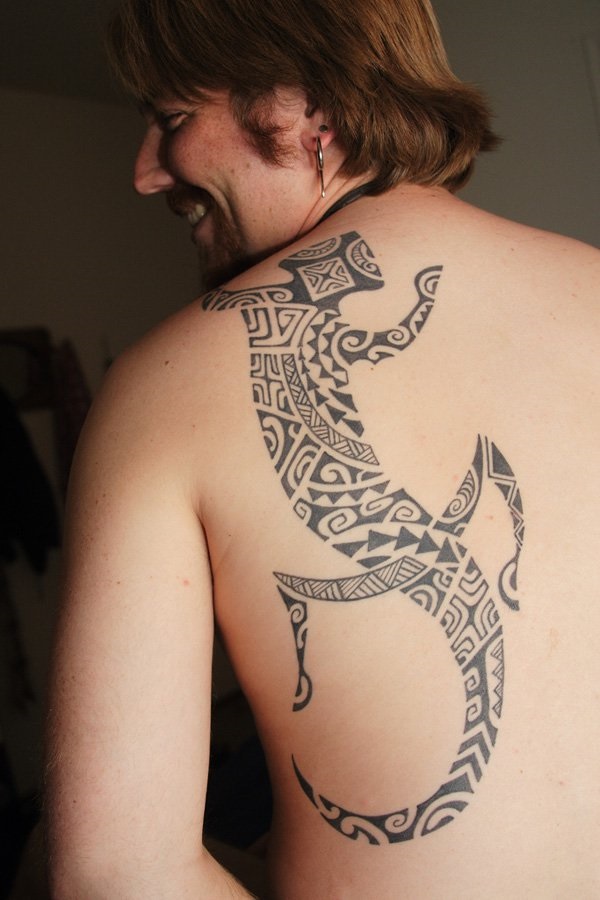Desenhos e significados impressionantes do tatuagem do lagarto 17 