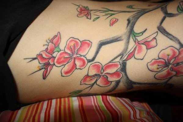 Desenhos e Significados do Tattoo da árvore da flor de cereja 33 
