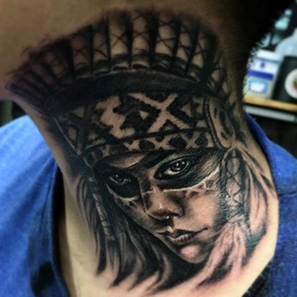 125 desenhos de tatuagem de pescoço superior este ano » Tatuagens HD