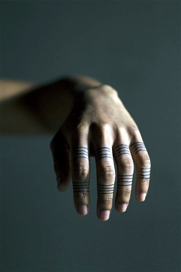 Projetos bonitos dos tatuagens do dedo (20) 