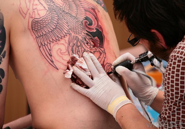 10 erros de cuidados pós-tatuagem para evitar 1 