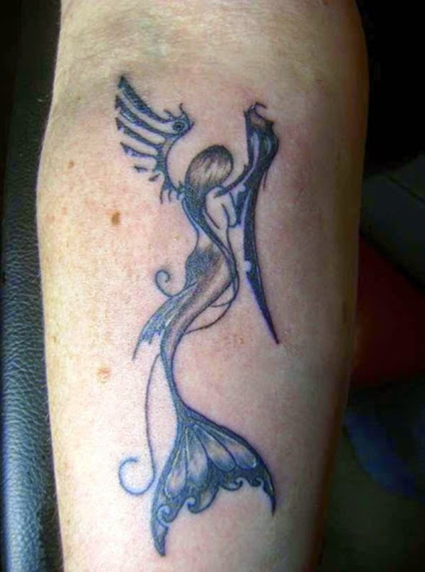 40 desenhos de tatuagem de sereia elegante 22 
