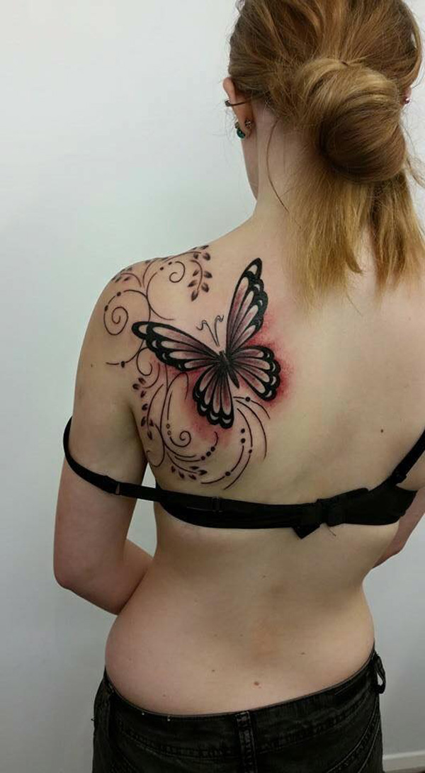 flor com tatuagem de borboleta 