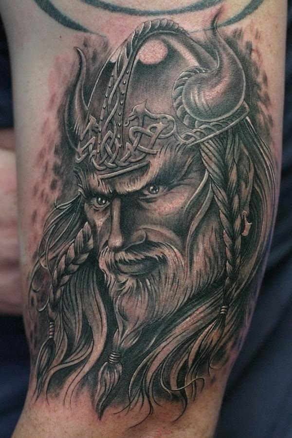 Desenhos e significados do tatuagem Viking ousado 9 