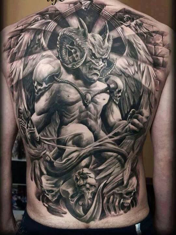 tatuagem de demônio nas costas 