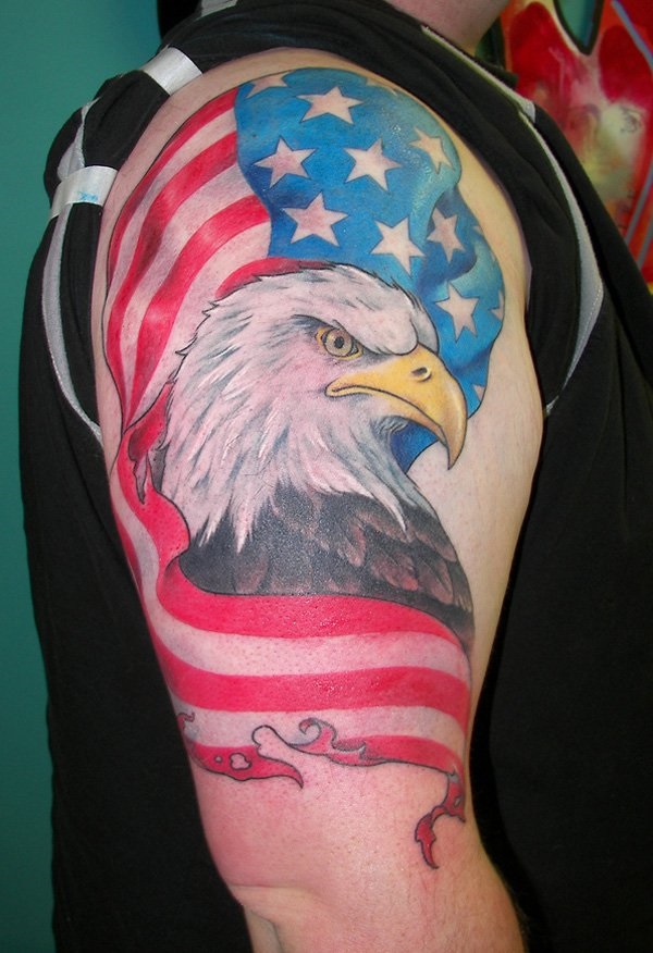 35 Tatuagens e Desenhos da Bandeira Americana 21 