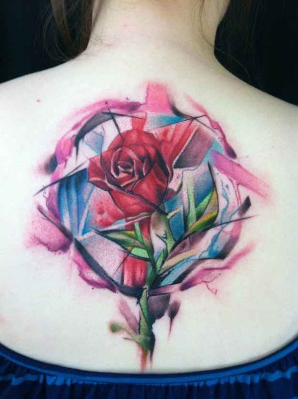 watercolo rose tattoo nas costas 