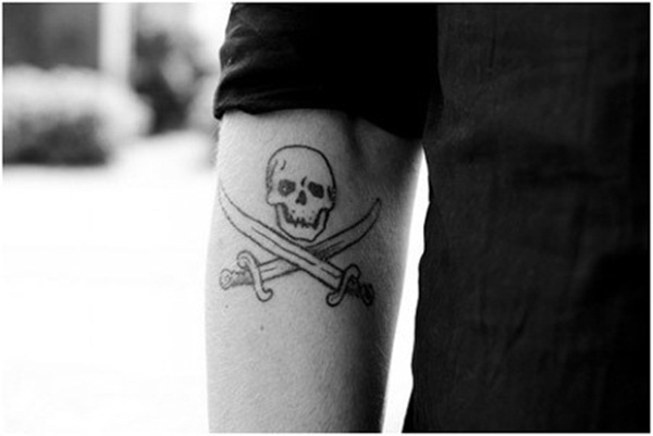 40 fantásticos desenhos de tatuagem de pirata 24 