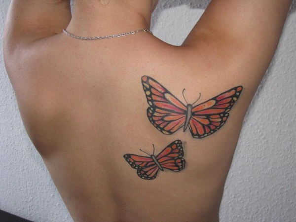 Tatuagens de borboletas nas costas 