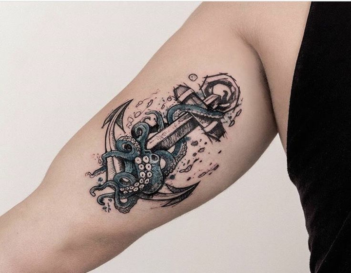 tatuagens marinhas braço âncora 