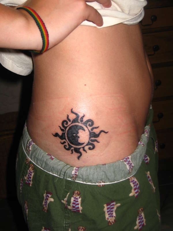 desenhos de tatuagem de sol sexy 3 