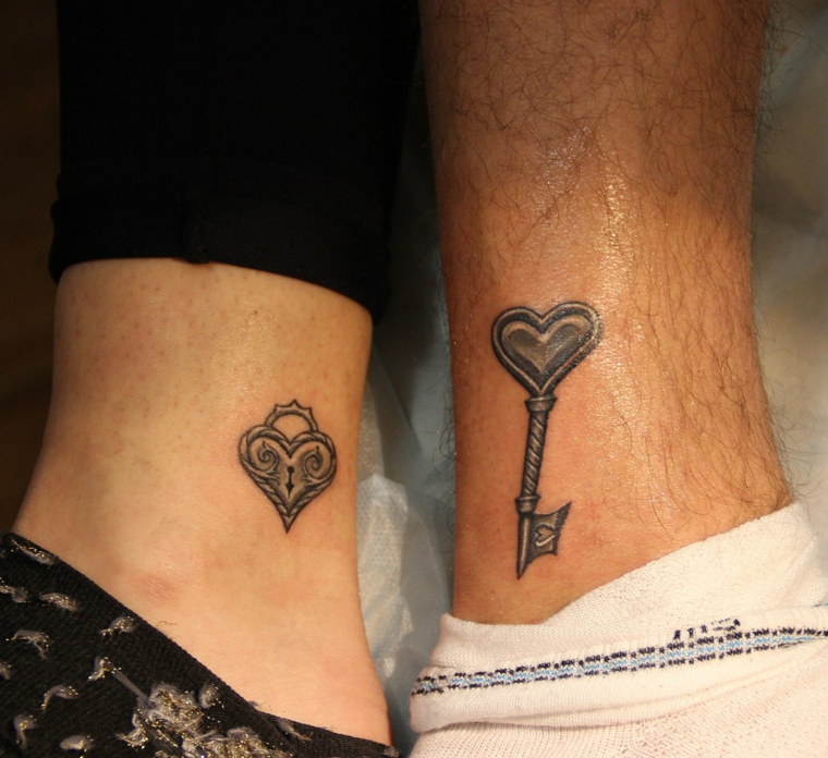tatuagens para casais-chave-coração 