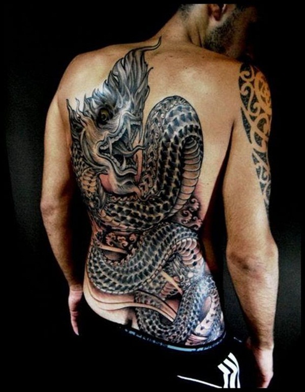 Desenhos de tatuagem de dragão para mulheres e homens39 