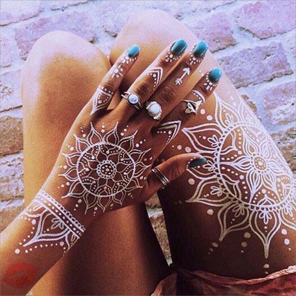 tatuagem de henna para mulheres 