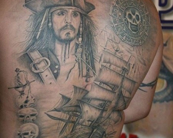 40 fantásticos desenhos de tatuagem de pirata 5 