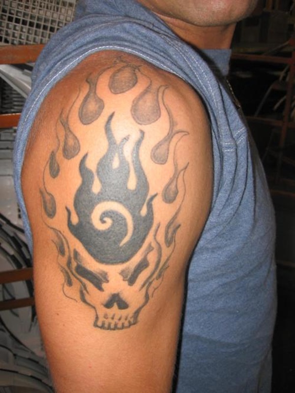 Ideias de tatuagem de chamas e fogo 2 