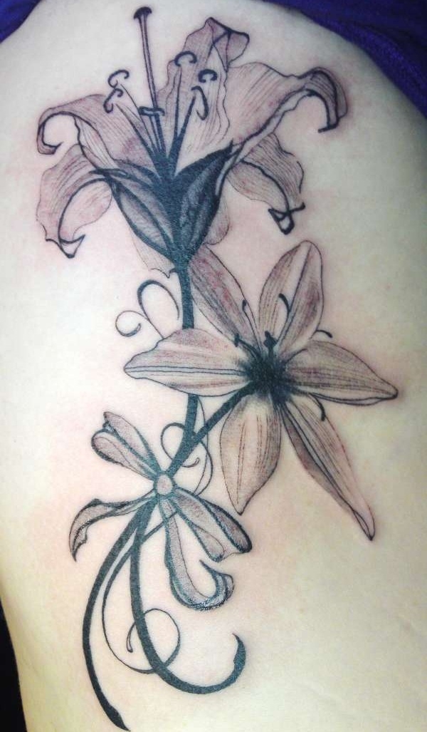 tatuagem de flores de lírio 26 