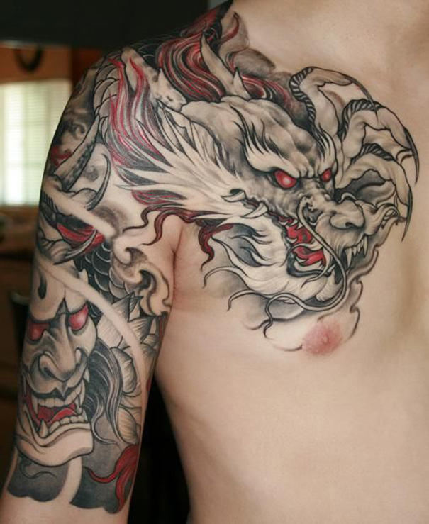 tatuagem de dragão no ombro 
