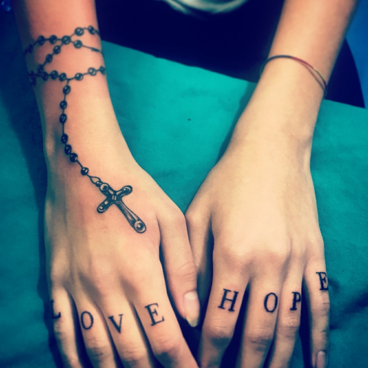 best-tatuagens-dedos-frases-mão 