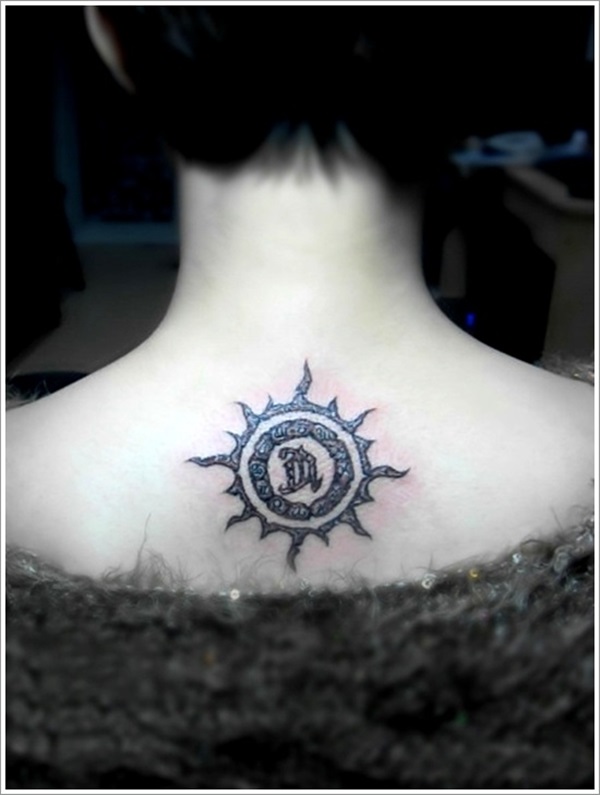 35 Sun Tattoo Design Ideas com significados 30 