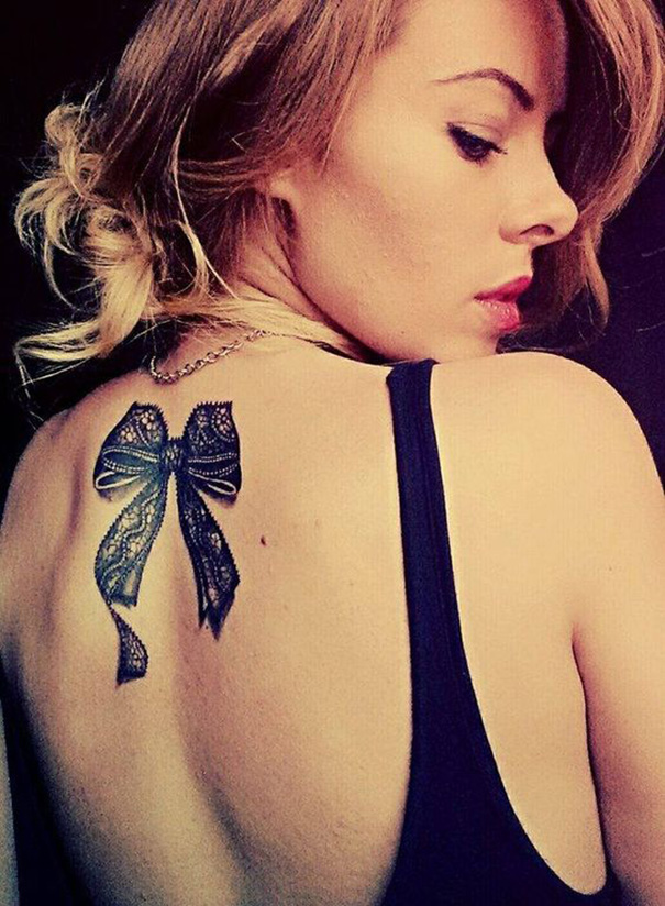 tatuagem de arco de mulheres 