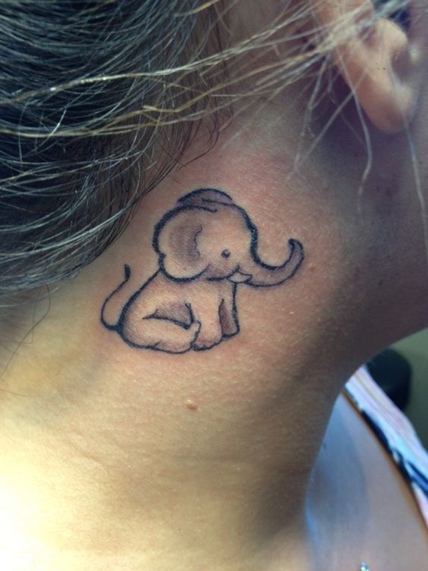 tatuagem de elefante atrás da orelha 