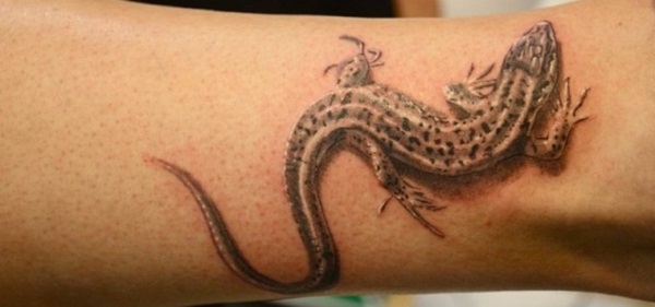 Desenhos e significados impressionantes do tatuagem do lagarto 10 