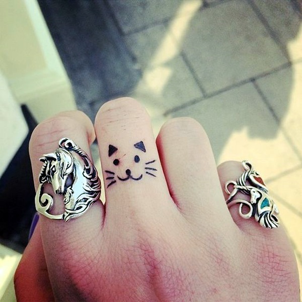 Projetos bonitos dos tatuagens do dedo (54) 