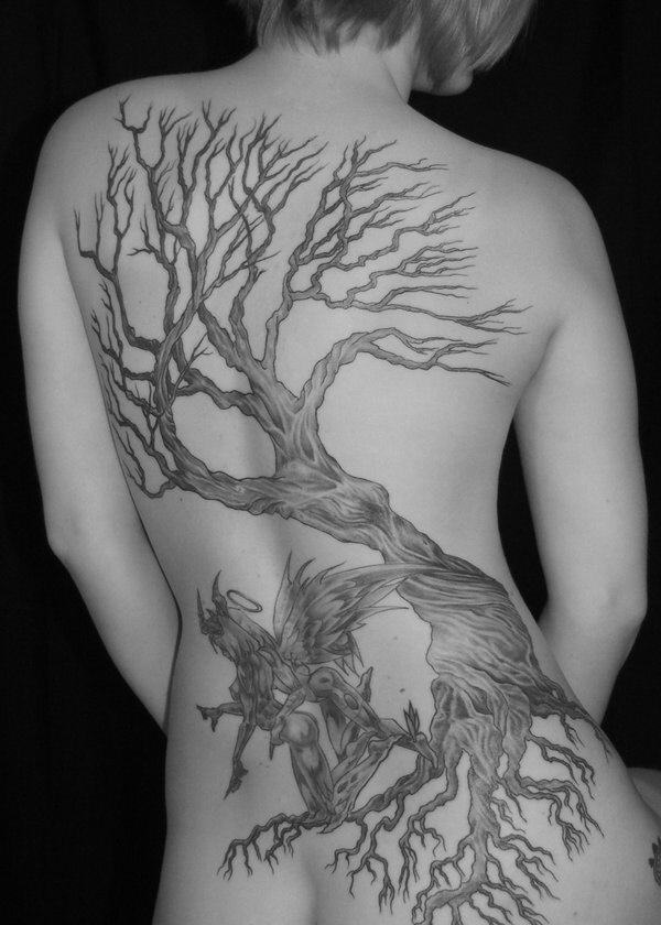 Desenhos de tatuagem de árvore20 