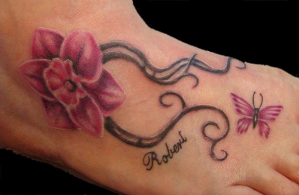 tatuagem de borboleta com flores 16 