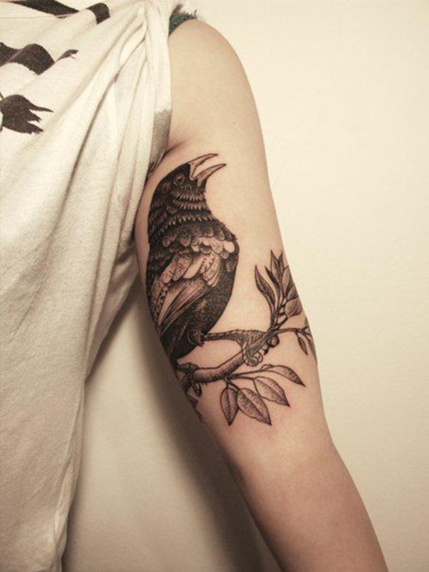 tatuagem de pássaro para mulheres 