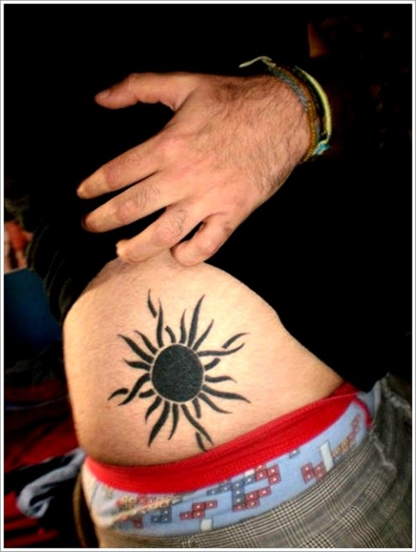 35 Sun Tattoo Design Ideas com Significados 21 
