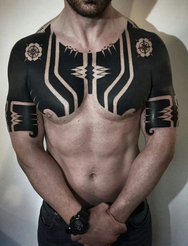 tatuagem blackwork para homens 