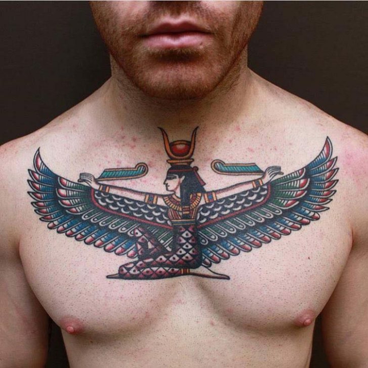 Egípcio-estilo-peito-tattooed.jpg 