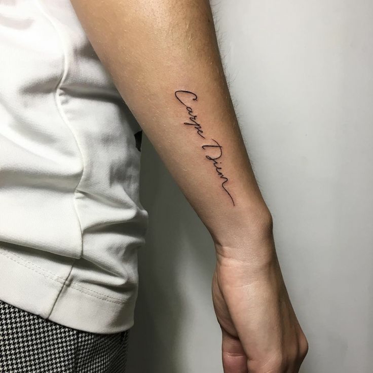 tatuagem com letras 