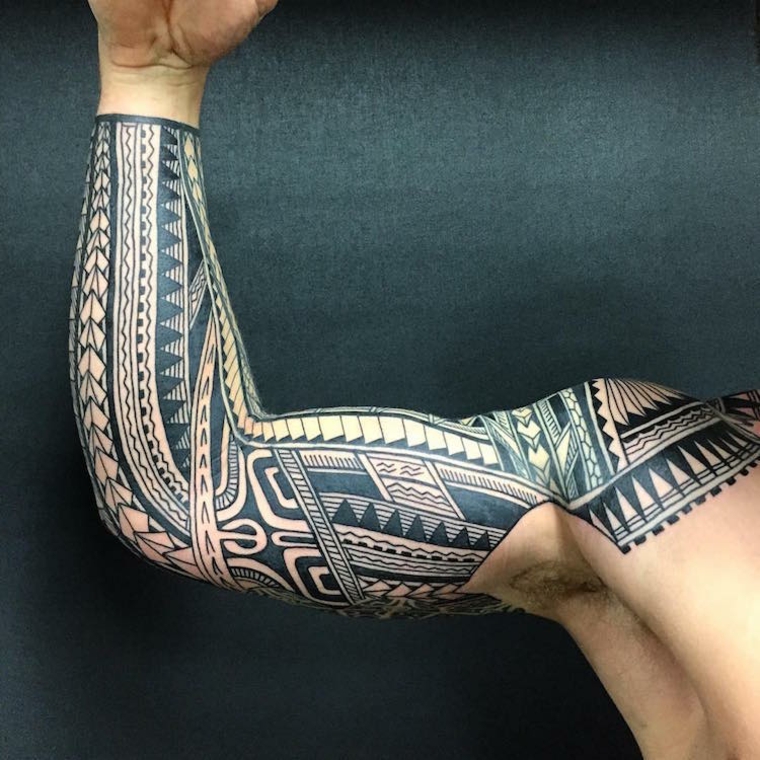 grandes tatuagens com tribal 