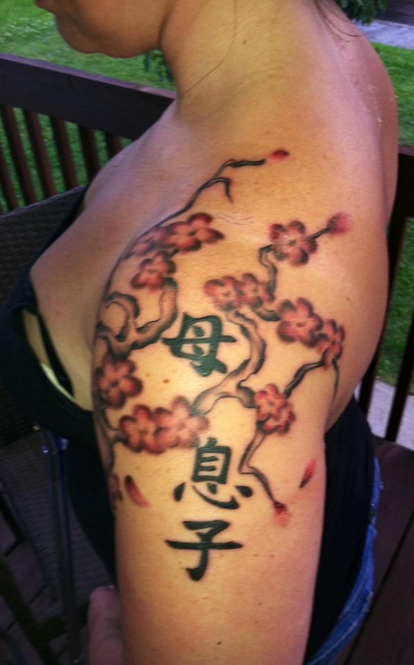 Desenhos e significados do Tattoo da árvore da flor de cereja 18 