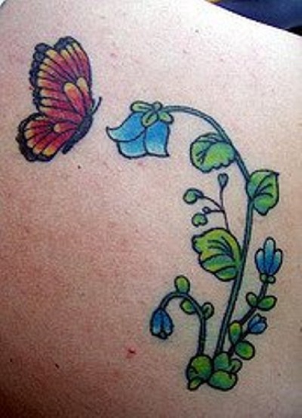 tatuagem de borboleta com flores 35 