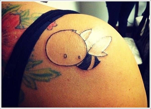 Significados do tatuagem de abelha linda 21 
