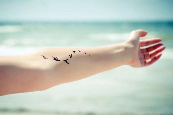 tatuagem de pássaro para mulheres 2018 