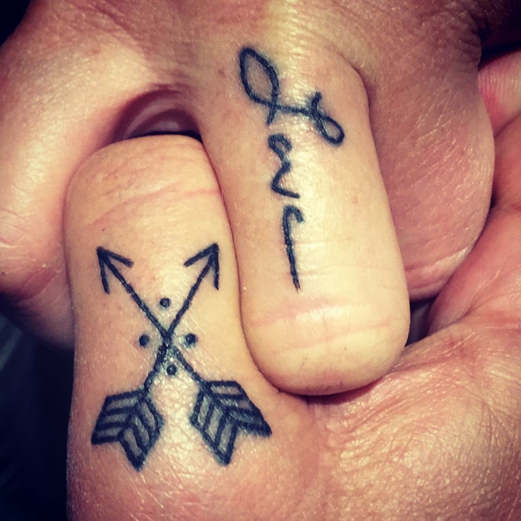 best-tatuagens-dedos-opções-flechas 