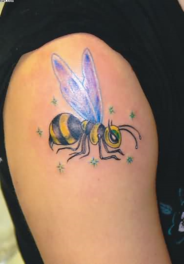 Significados do tatuagem de abelha linda 2 