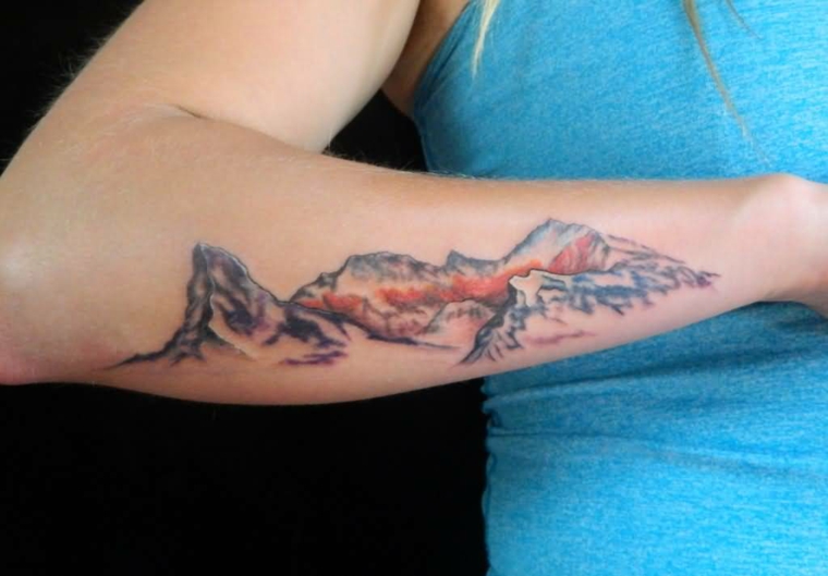 tatuagens no homem do braço 
