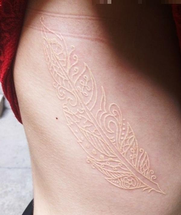 121115-white-ink-tatuagens de tinta branca-20 