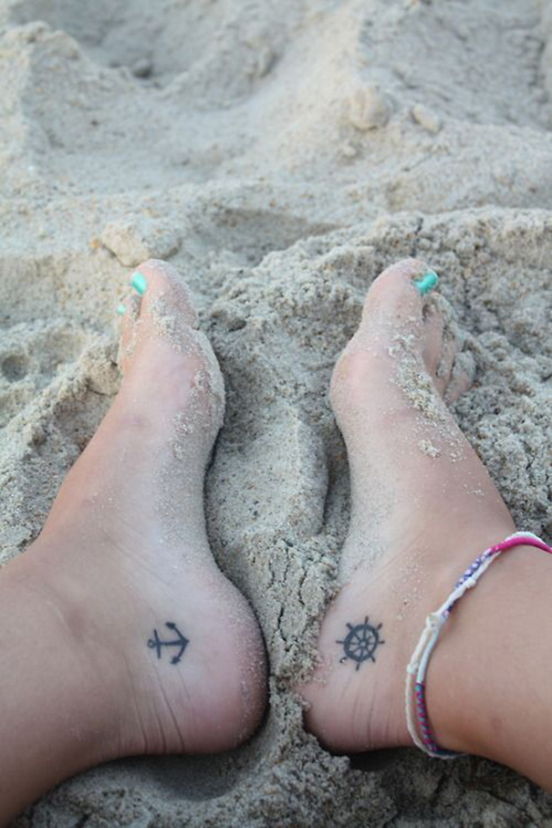 tatuagem de âncora a pé 