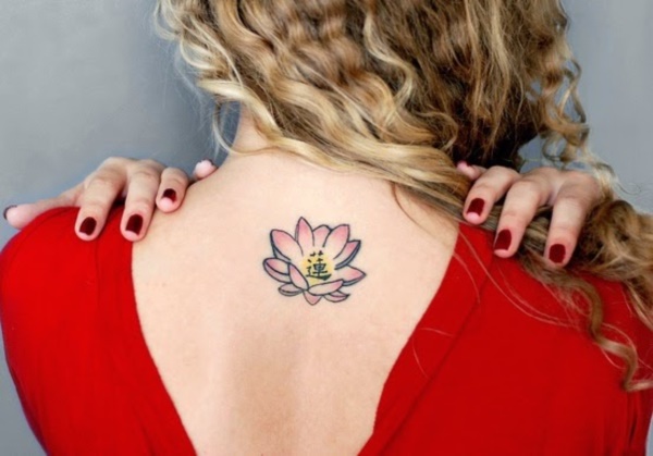 Pequenas Idéias e Desenhos de Tatuagem Relevantes para Girls0111 