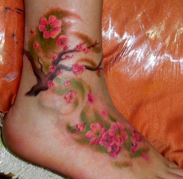 Desenhos e significados do Tattoo da árvore da flor de cereja 8 