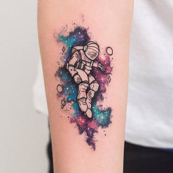 Desenhos de tatuagem de espaço moderno 2018 