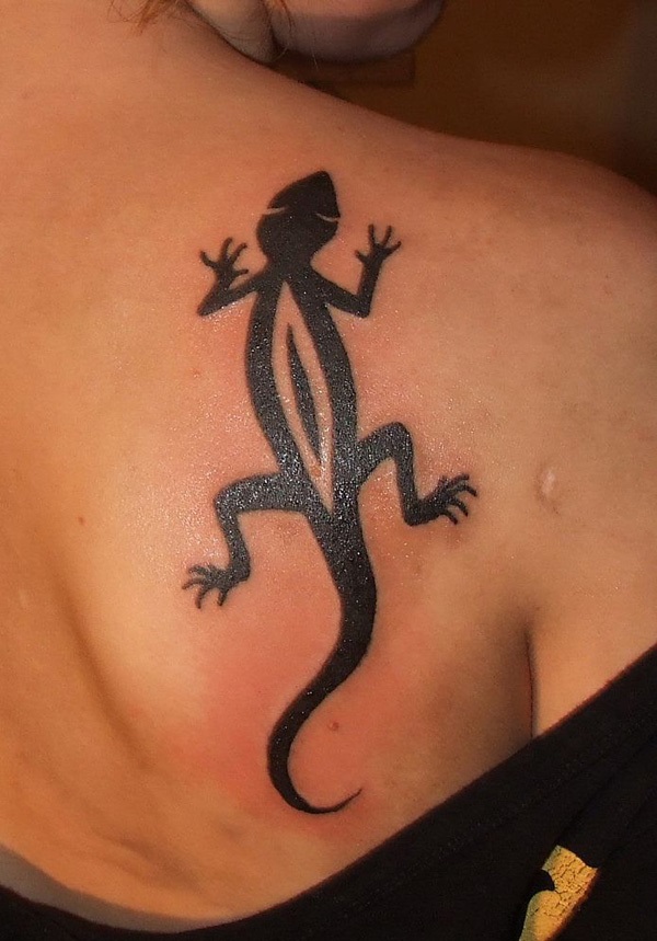 Desenhos e significados impressionantes do tatuagem do lagarto 21 