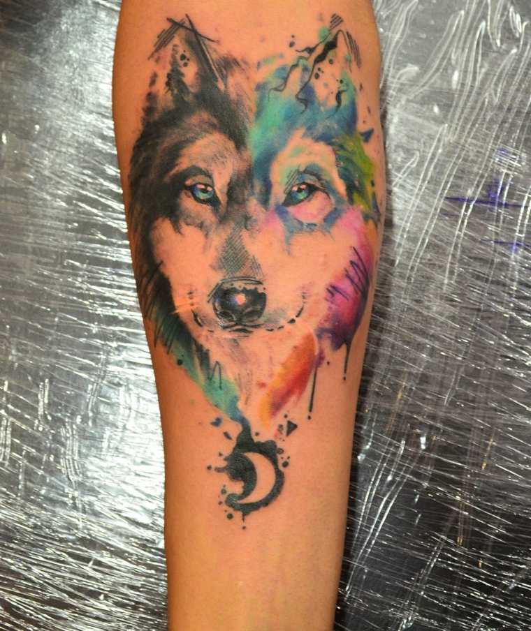 tatuagem-lobo-forma-coração-cores 
